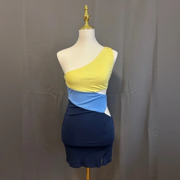✨ Colorblock One-Shoulder Bodycon Mini Dress ✨ - Picture 3 of 10